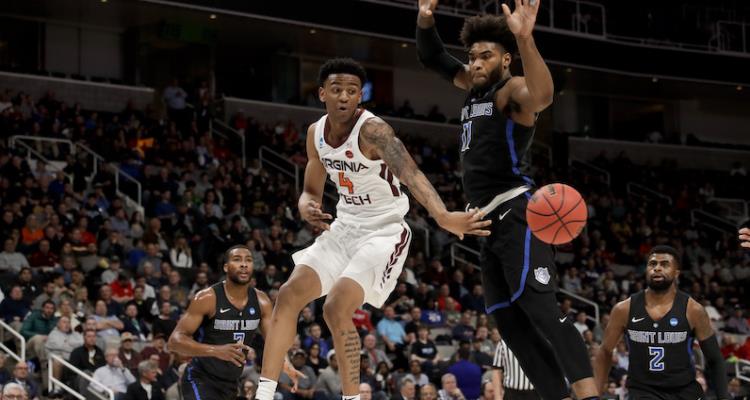Mantenere il vantaggio nel pick & roll usando il passaggio