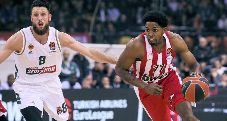 Attaccare i cambi difensivi usando l'alto-basso