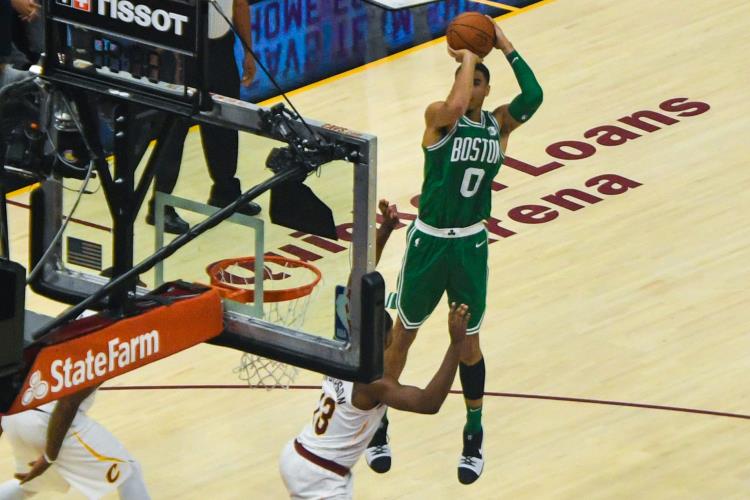 Teoria ed esercitazioni dell'1c1 fronte a canestro