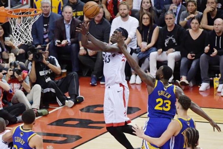 L'Angle Short dei Toronto Raptors